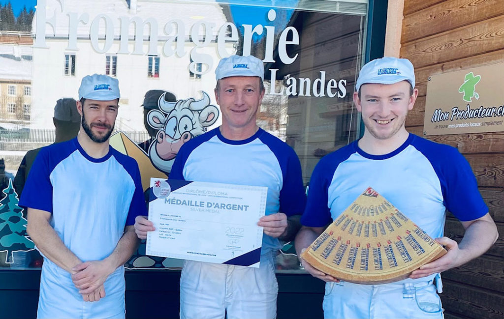 Médaille Dargent Pour Le Gruyère De La Fromagerie Des Landes Au Solliat Feuille Davis De La 